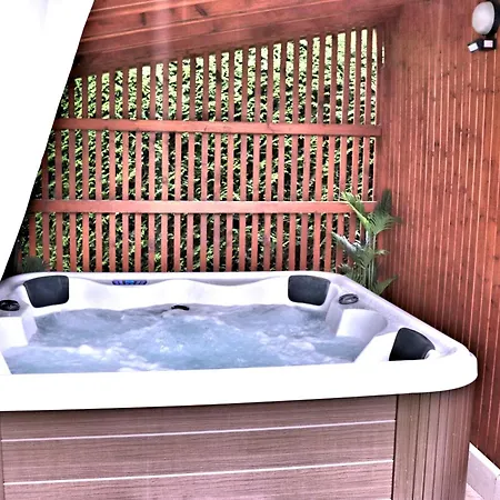 בקתה Le Gite Du Chat Botte - Spa Et Nature *